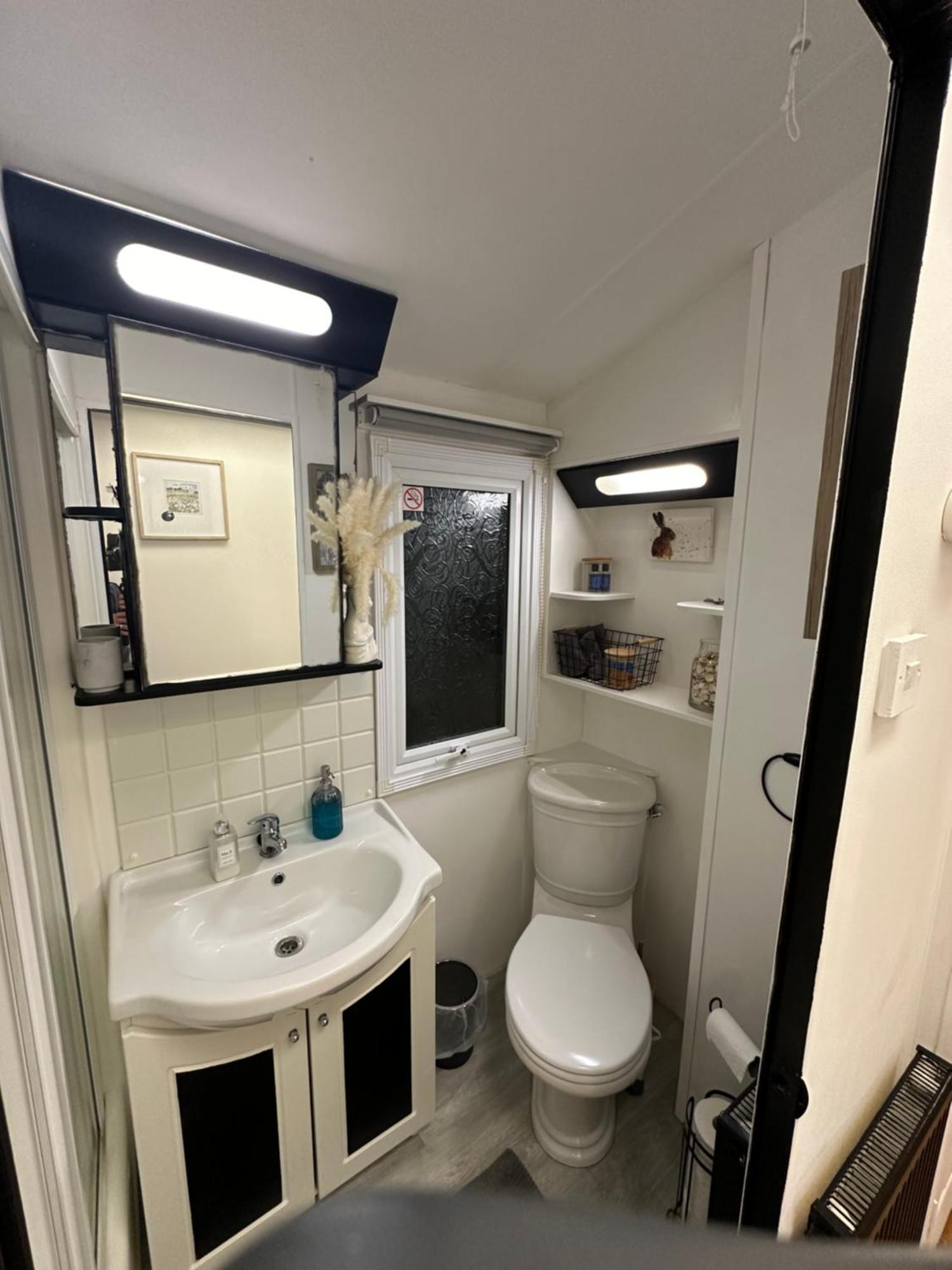 Caravan Rabbit House No 81 At Three Lochs Holiday Park Newton Stewart Exteriér fotografie